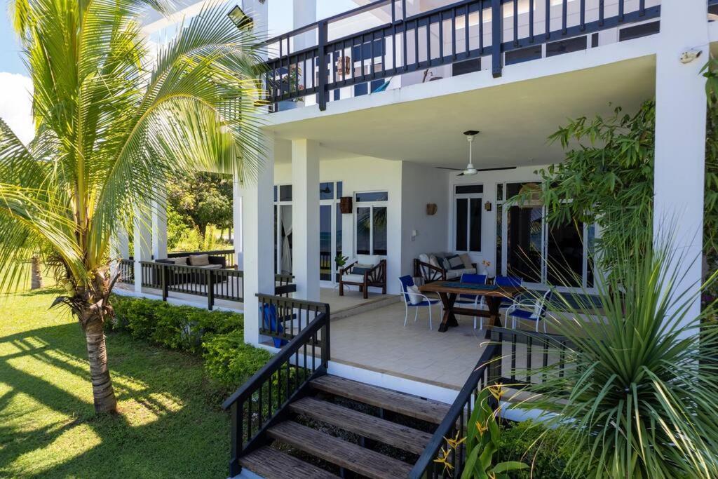 Ivy'S Cove Beach Side Condo - Luxury Villa Whitehouse Exterior foto