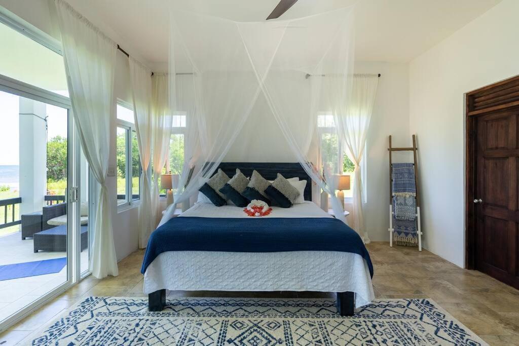 Ivy'S Cove Beach Side Condo - Luxury Villa Whitehouse Exterior foto