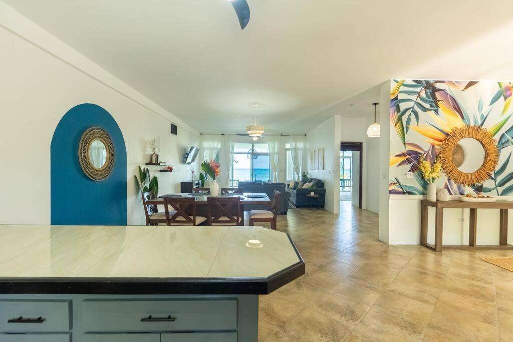 Ivy'S Cove Beach Side Condo - Luxury Villa Whitehouse Exterior foto
