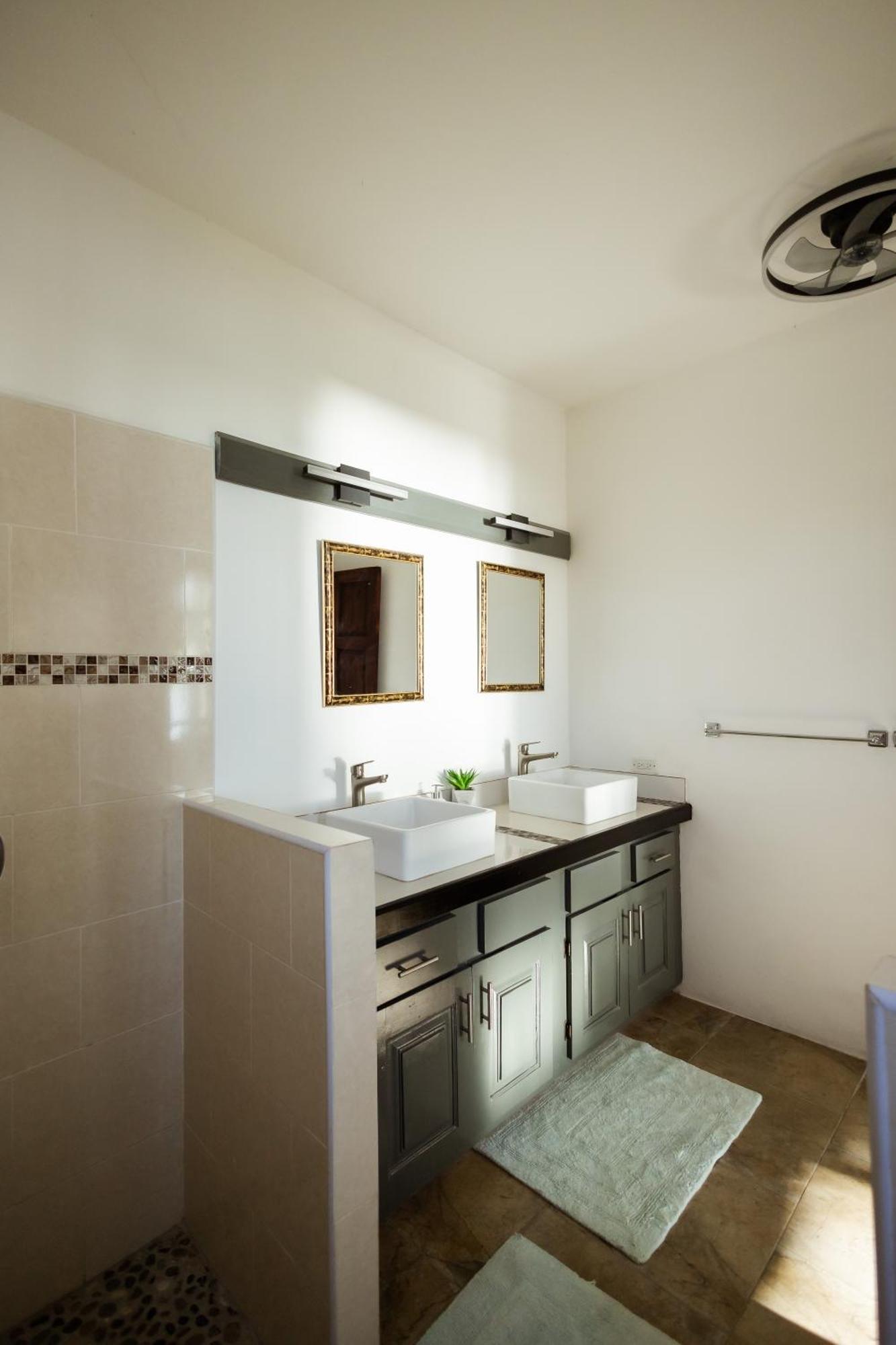 Ivy'S Cove Beach Side Condo - Luxury Villa Whitehouse Exterior foto